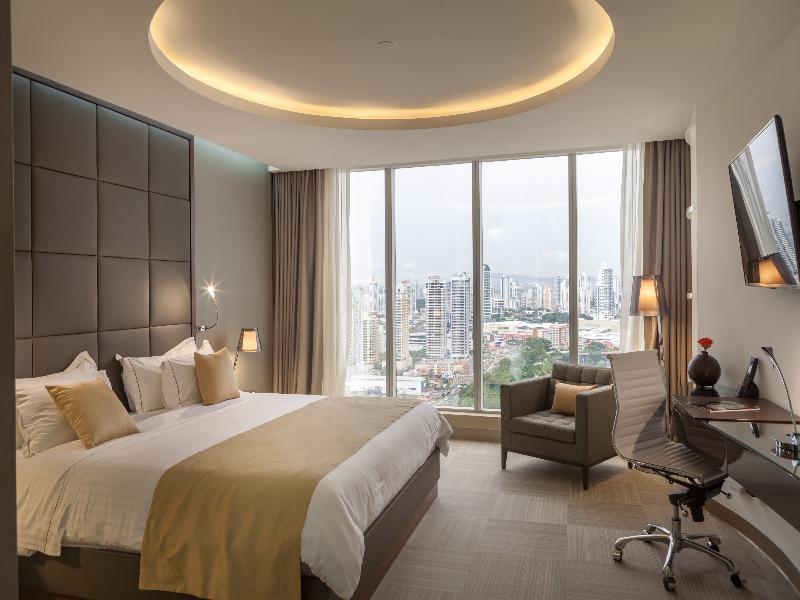 Las Americas Golden Tower Panama image