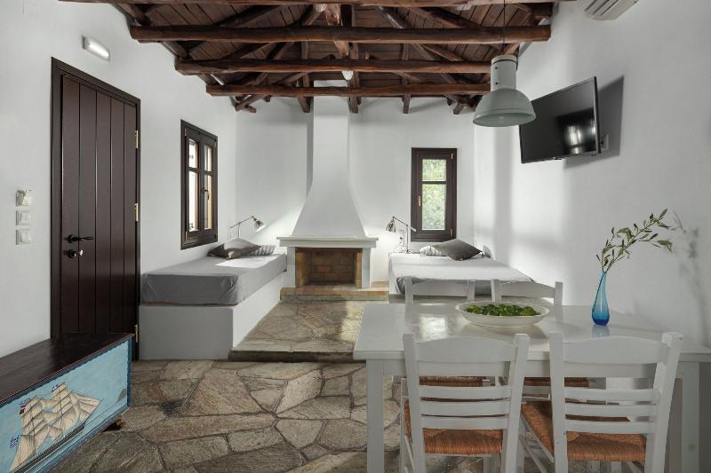 Aeolos image