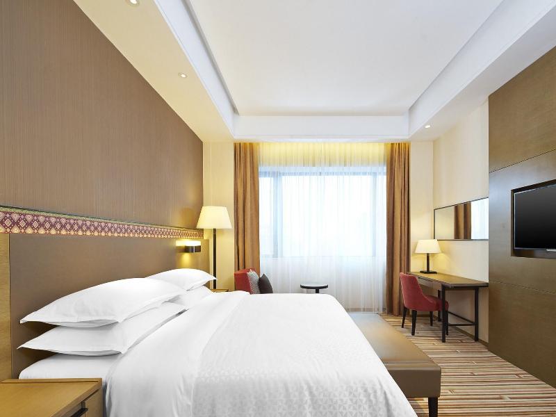 Room, 1 King Bed, Corner