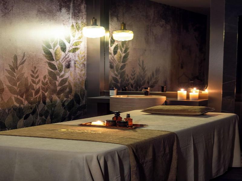 Delta Hotels by Marriott Istanbul Levent image