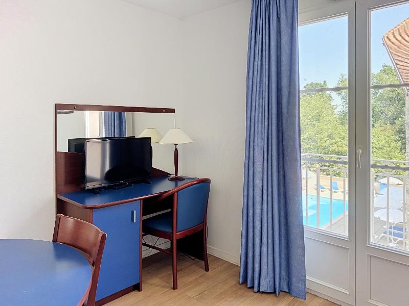 Appart Hotel La Roche Posay - Terres de France image