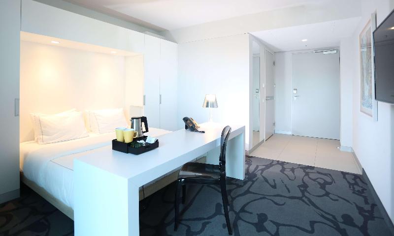 art'otel cologne powered by Radisson Hotels image