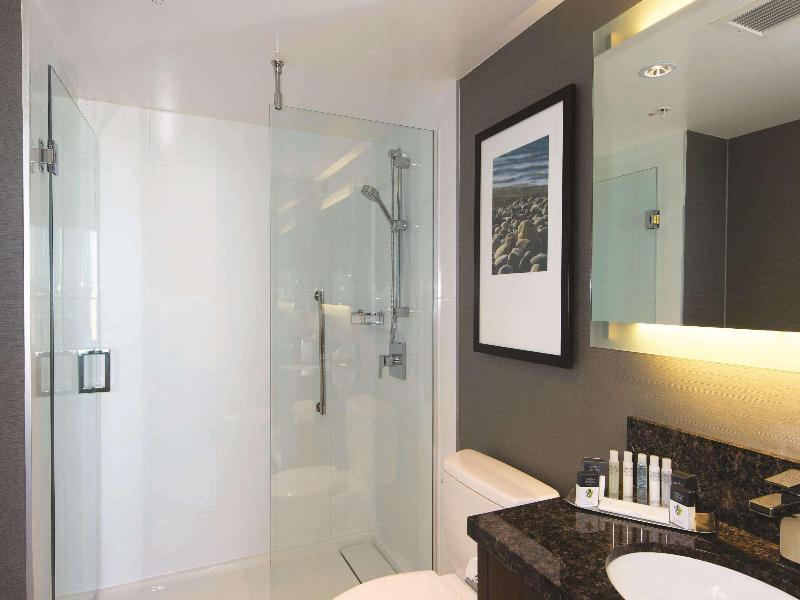 DoubleTree by Hilton Victoria image