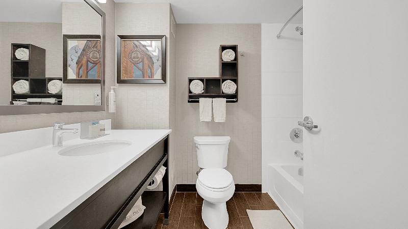 Hampton Inn & Suites by Hilton Toronto Markham image