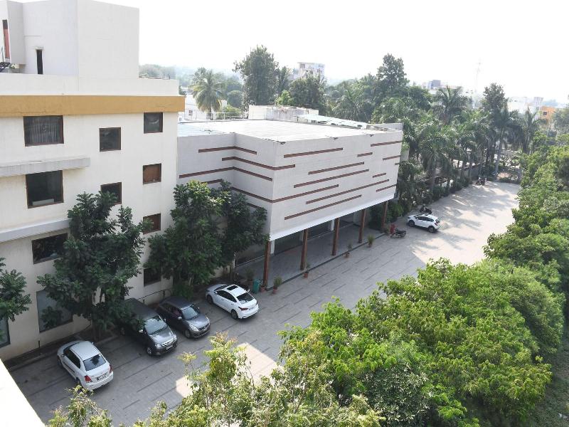 Pushpak Resort