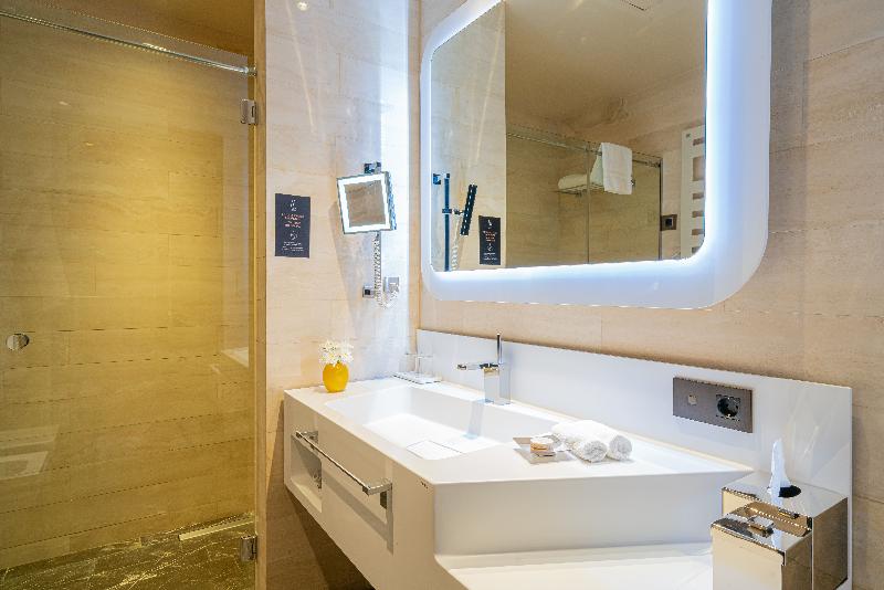 BERDS Hotel  image