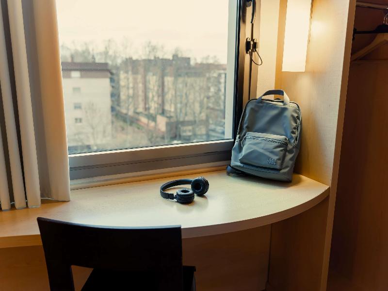 ibis Barcelona Mollet image