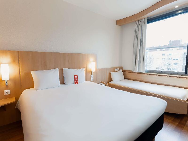 ibis Barcelona Mollet image