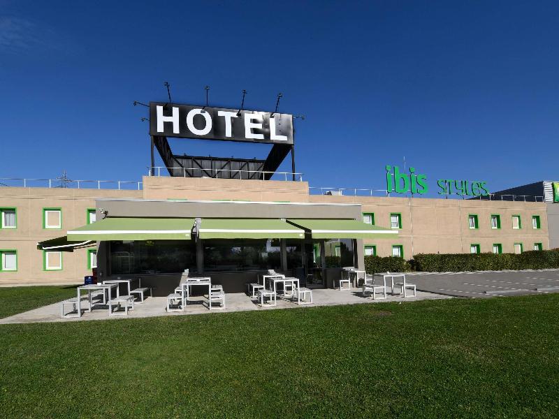 ibis Styles Lleida Torrefarrera image