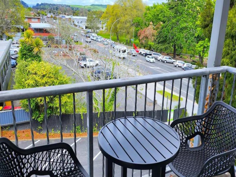 Urban Lounge Sleepery Rotorua, SureStay Collection image