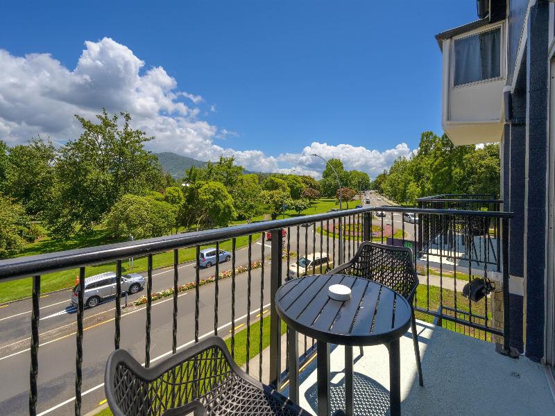 Urban Lounge Sleepery Rotorua, SureStay Collection image