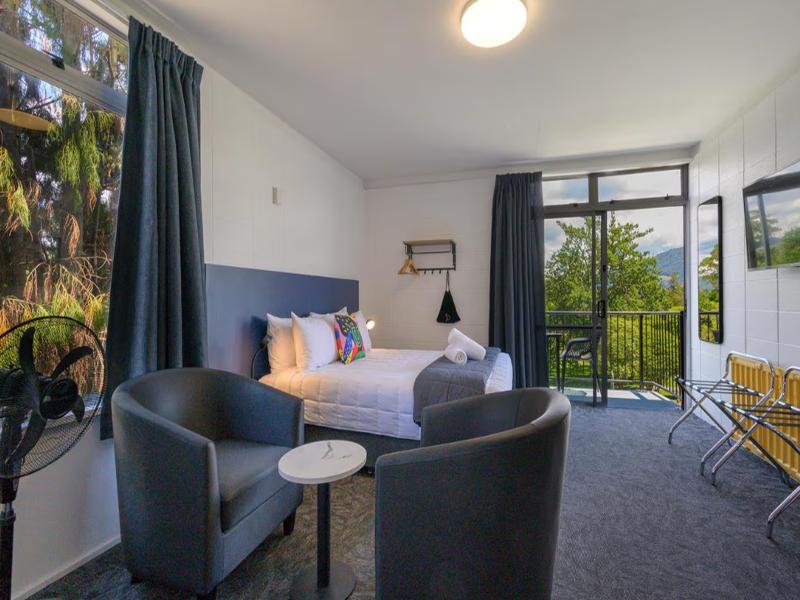 Urban Lounge Sleepery Rotorua, SureStay Collection image