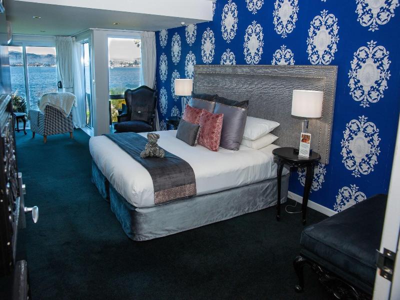 Black Swan Lakeside Lodge Boutique Hotel image