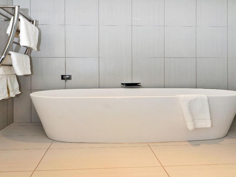 Black Swan Lakeside Lodge Boutique Hotel image