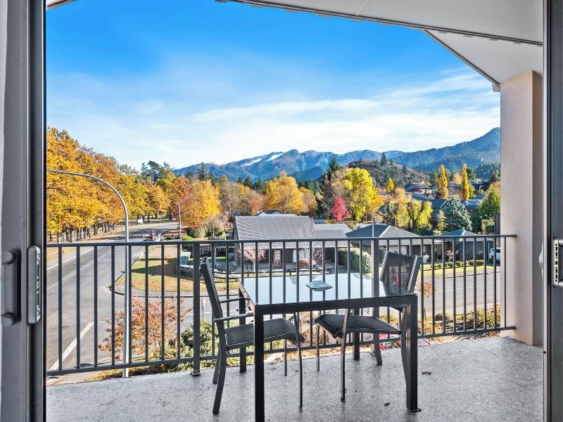 Clear Ridge Apartments