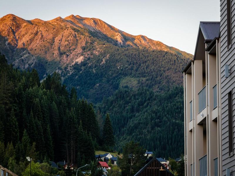Clear Ridge Apartments