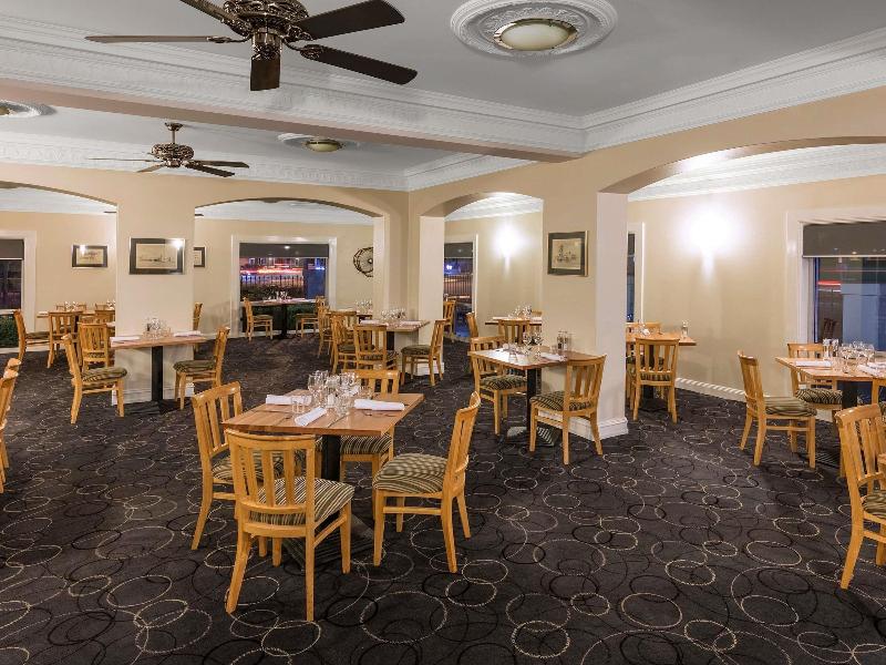 Mercure Wagga Wagga — general view