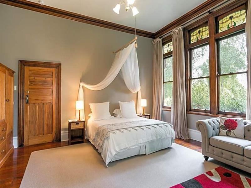 Hawthorne House image