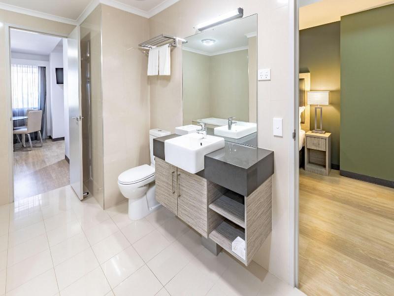 Courtyard by Marriott Darwin image