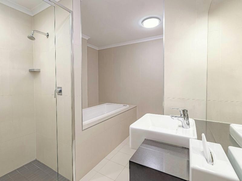Courtyard by Marriott Darwin image