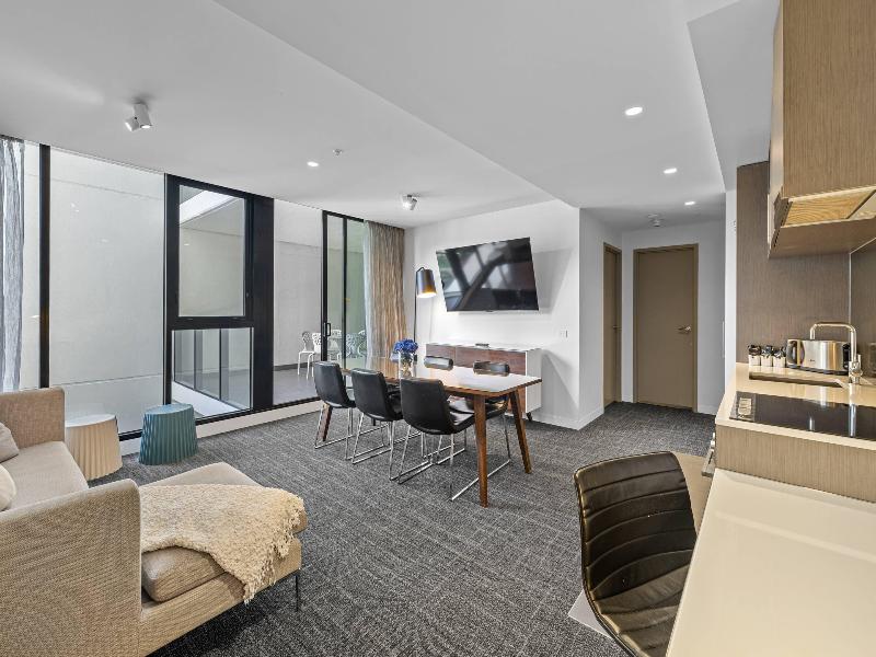 MainStay Suites Abbotsford image