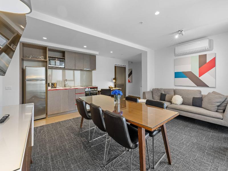 MainStay Suites Abbotsford image
