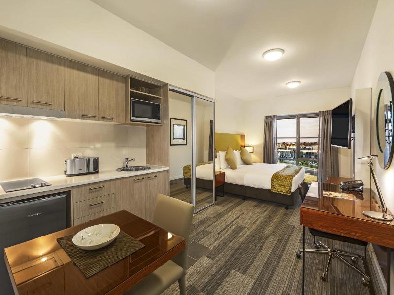 Quest Melbourne Airport Apartments image