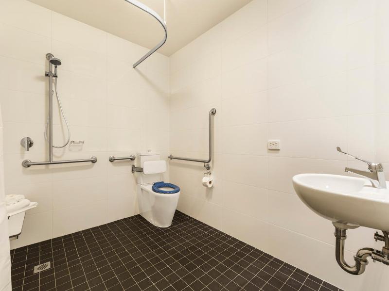 Quest Melbourne Airport Apartments image
