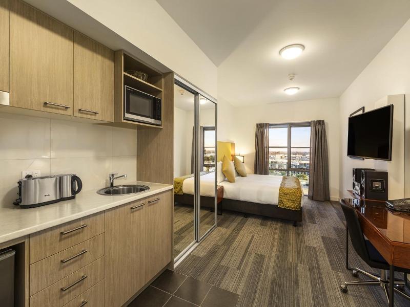 Quest Melbourne Airport Apartments image