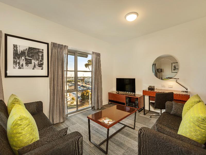 Quest Melbourne Airport Apartments image