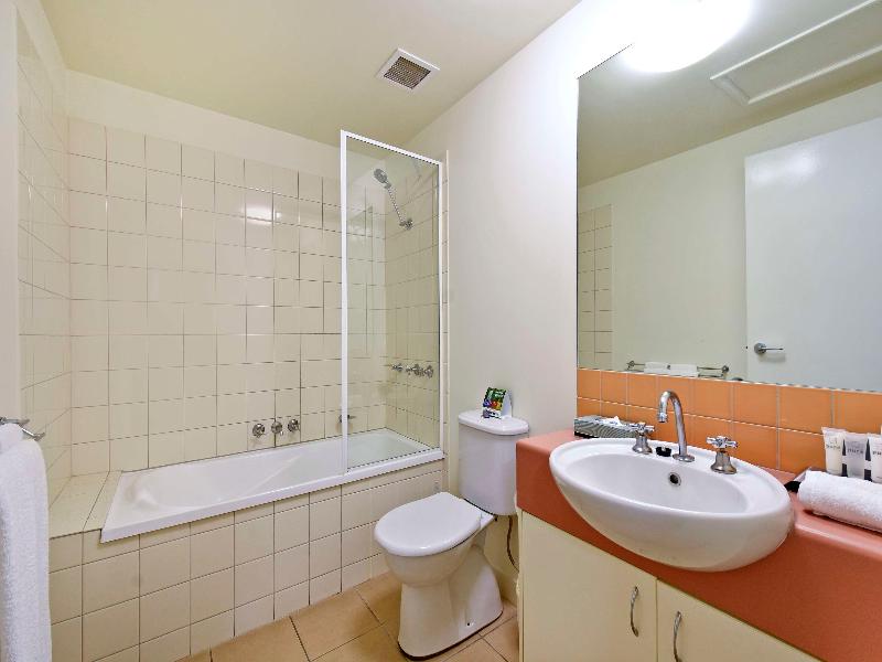 Metro Advance Apartments & Hotel Darwin image