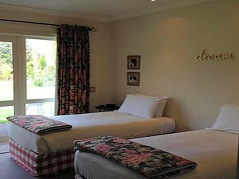 Ruapehu Country Lodge image