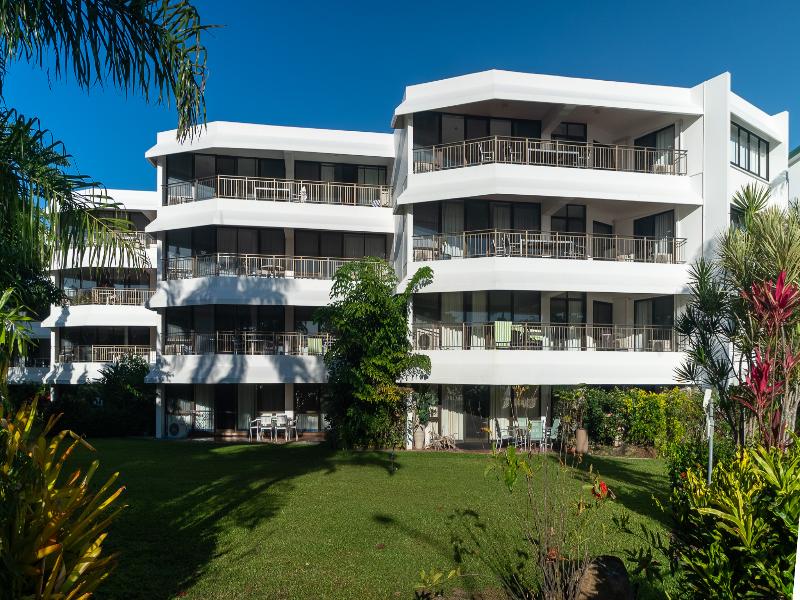 Roydon Beachfront Apartments image