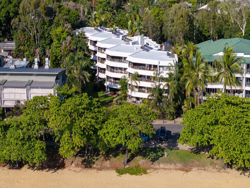 Roydon Beachfront Apartments image