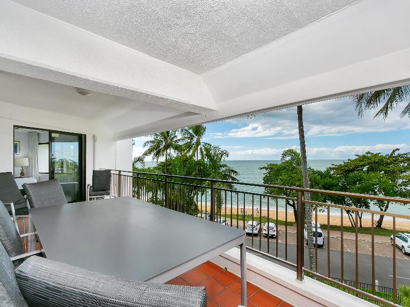 Roydon Beachfront Apartments image