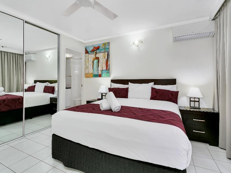 Roydon Beachfront Apartments image