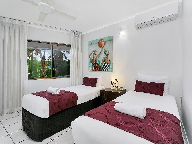 Roydon Beachfront Apartments image