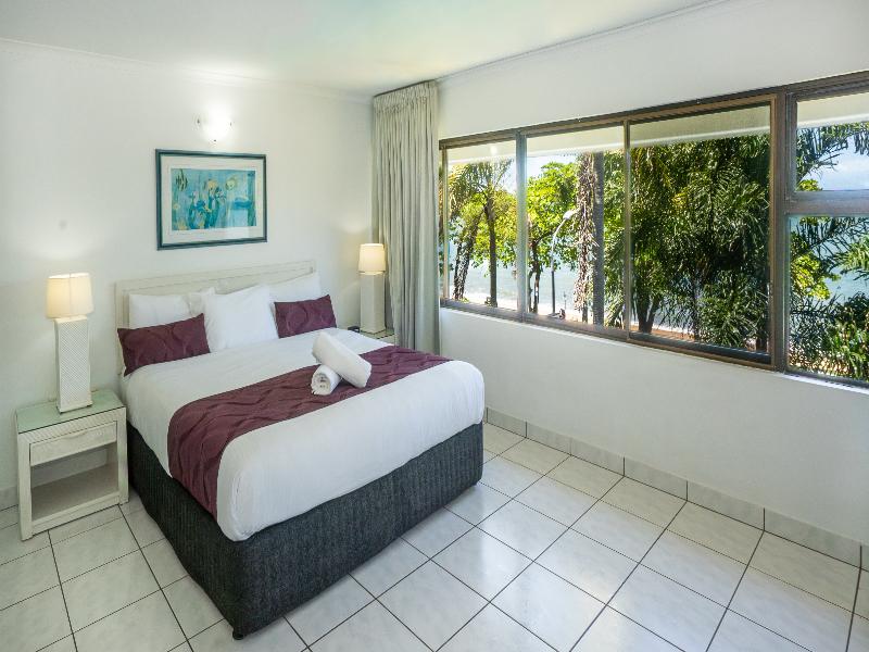 Roydon Beachfront Apartments image