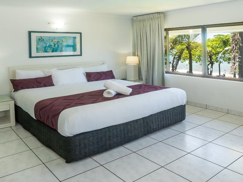 Roydon Beachfront Apartments image
