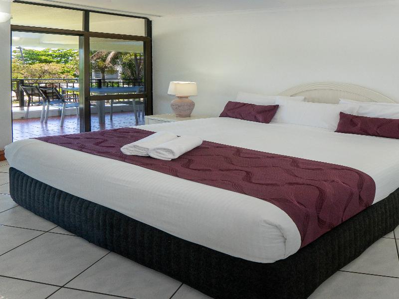 Roydon Beachfront Apartments image