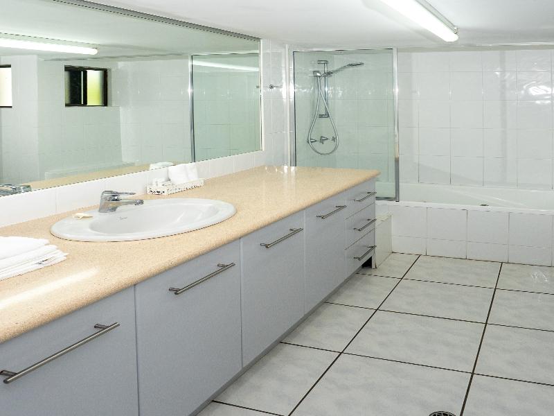 Roydon Beachfront Apartments image
