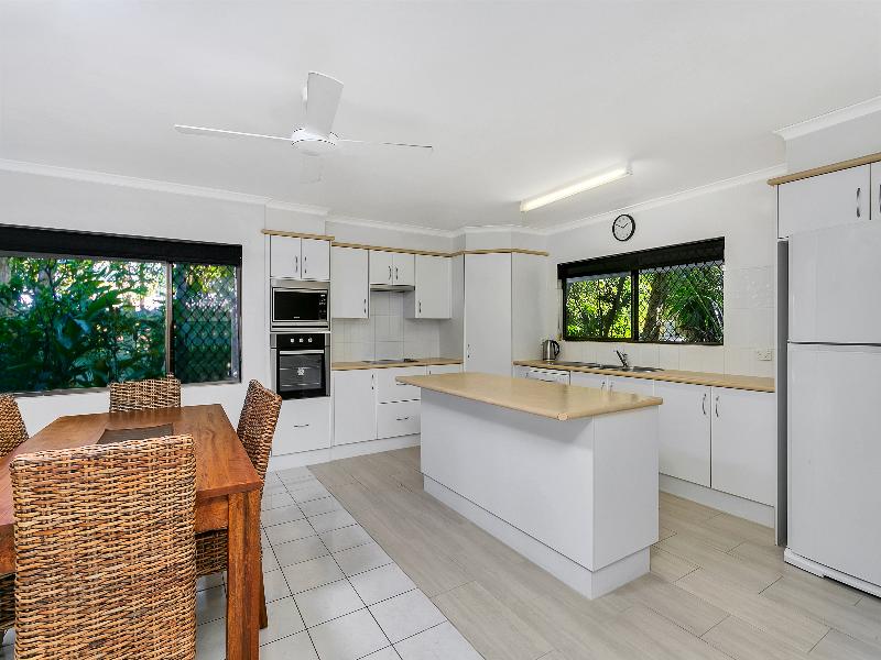 Roydon Beachfront Apartments image