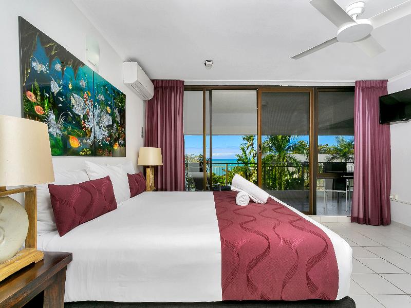 Roydon Beachfront Apartments image