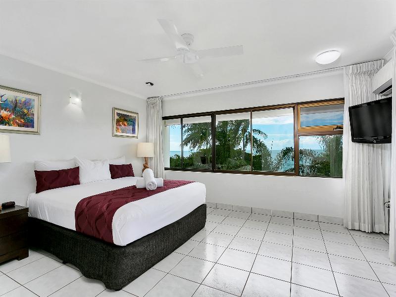Roydon Beachfront Apartments image