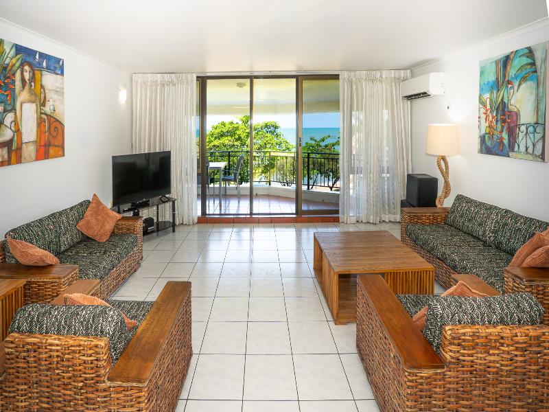 Roydon Beachfront Apartments image