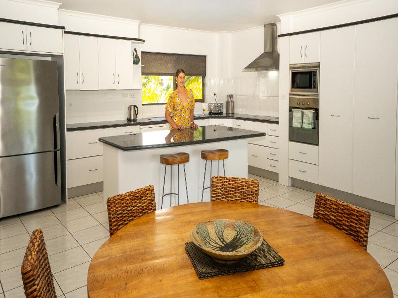 Roydon Beachfront Apartments image