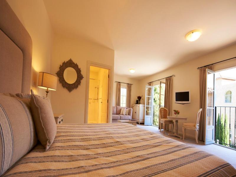 Villa Howden image