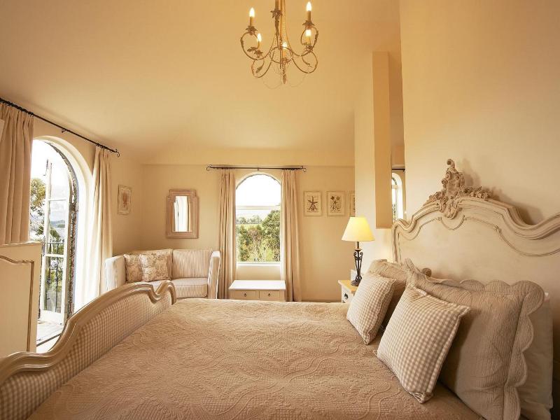 Villa Howden image