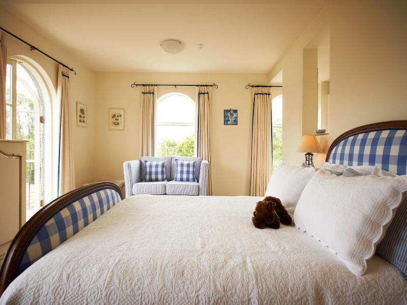 Villa Howden image