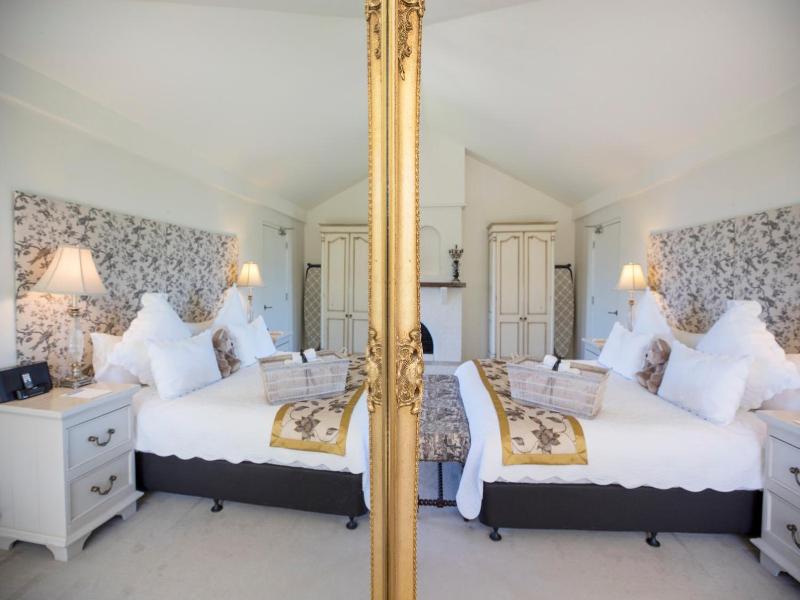Villa Howden image